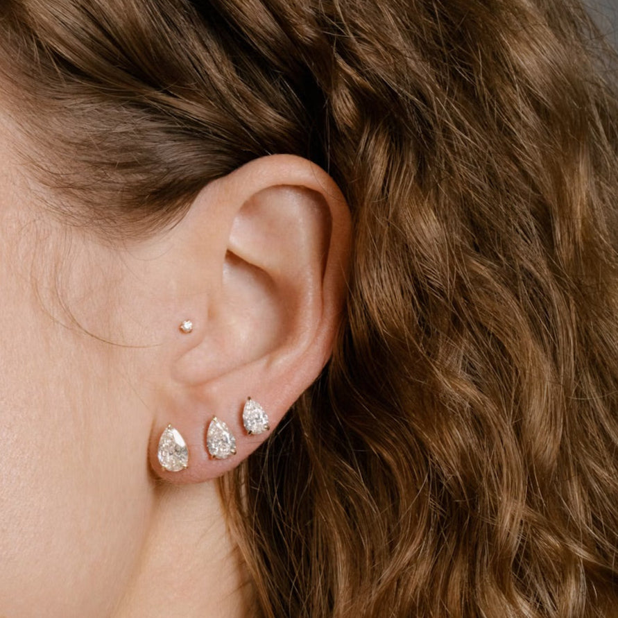 Pear Solitaire Stud
